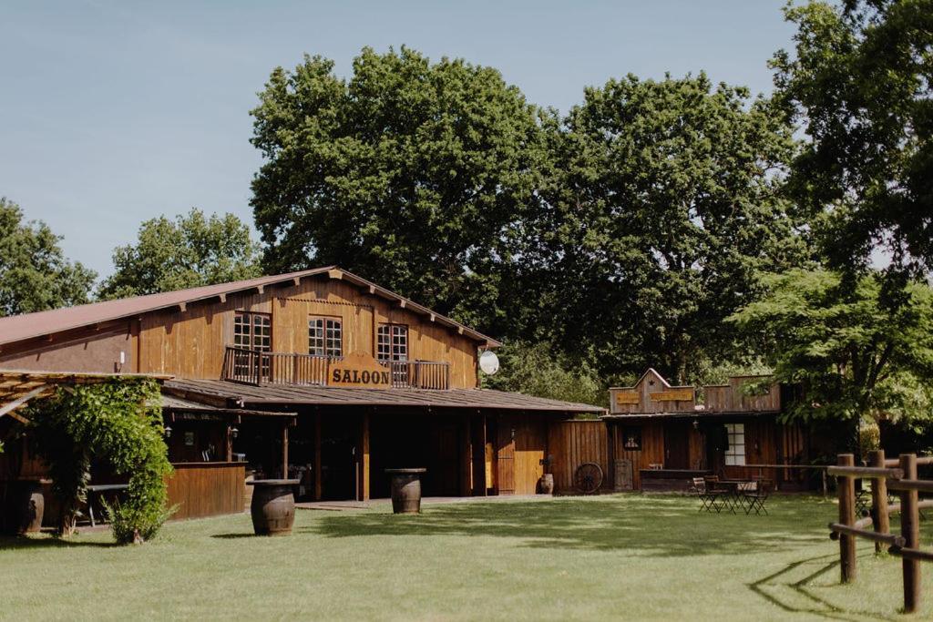 Le Ranch Amadeus Acomodação com café da manhã Saint-Paul-en-Born Exterior foto